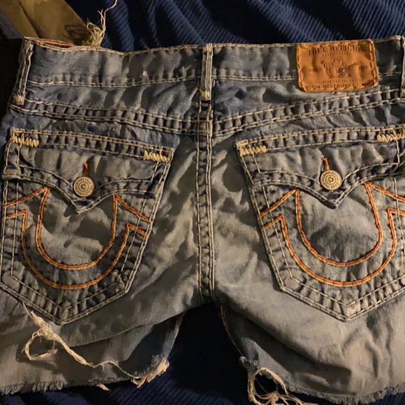 Stylish jean shorts - Picture 2 of 3
